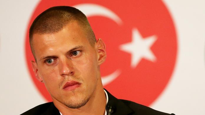 Večer hrůzy: Jakmile Škrtel přistál v Istanbulu, začal převrat