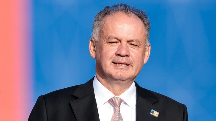 Slovenský exprezident měl vážnou nehodu. Ukázal obličej celý od krve