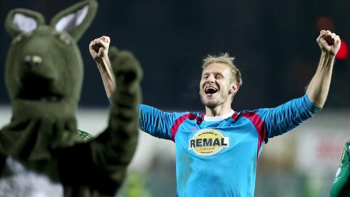 Krutá zpráva pro Bohemku: Brankář Zlámal utíká do Turecka!