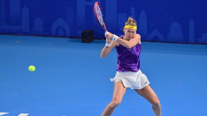 Bouzková schytala v Číně debakl. S Golubicovou prohrála všechna podání