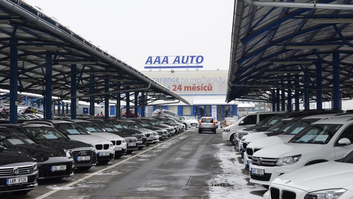 Mrazy lákají do bazarů chytré řidiče, nyní auto nejlépe otestují a nejvíce ušetří