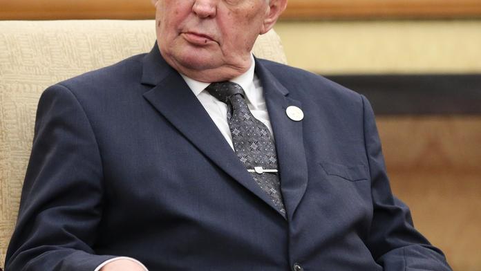 Zeman zrušil návštěvu Zlínska. Slíbili mu tam zaplatit jen oběd