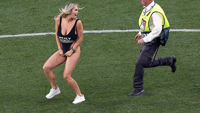 Sexy narušitelka dostala nečekaný trest! Ten ji mrzí víc, než pokuta