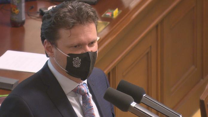 Interpelace nebudou. "Pošlapání základního demokratického principu," reaguje opozice