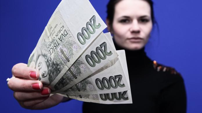 Náctiletí dlužníci: Děti dělají z rodičů finanční rukojmí, jak se bránit?
