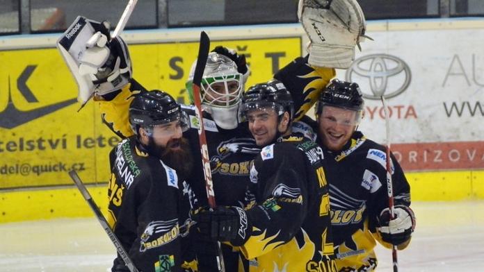 Tábor si uřízl ostudu. 21 minut powerplay, gól vstřelil i brankář