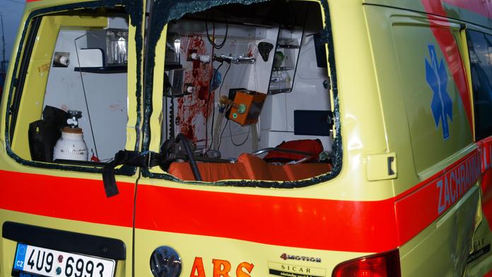 Řidič v Brně na přechodu srazil dítě. Od nehody ujel a přiznal se až večer