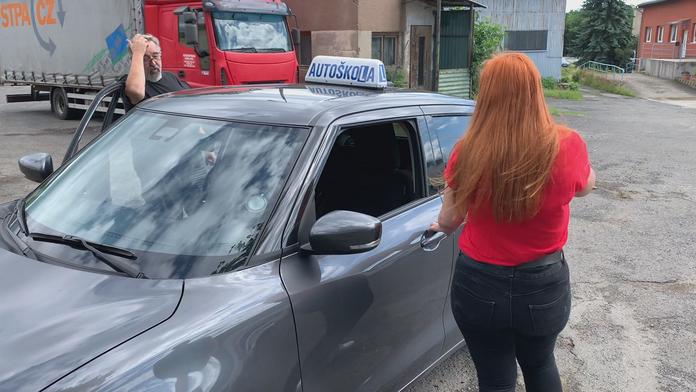 10 rad řidičům. Přečtěte si, co ministerstvo radí zelenáčům za volantem