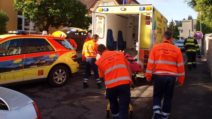 TRAGÉDIE: Roční dítě se v Praze dusilo při obědě a zemřelo!