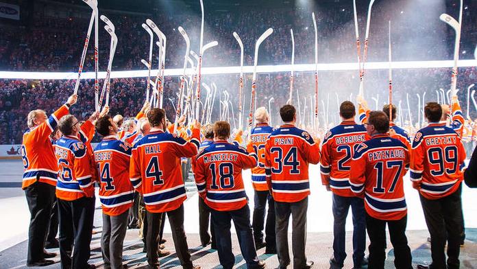 Dojemné sbohem! Gretzky a spol. se loučili s Rexall Place