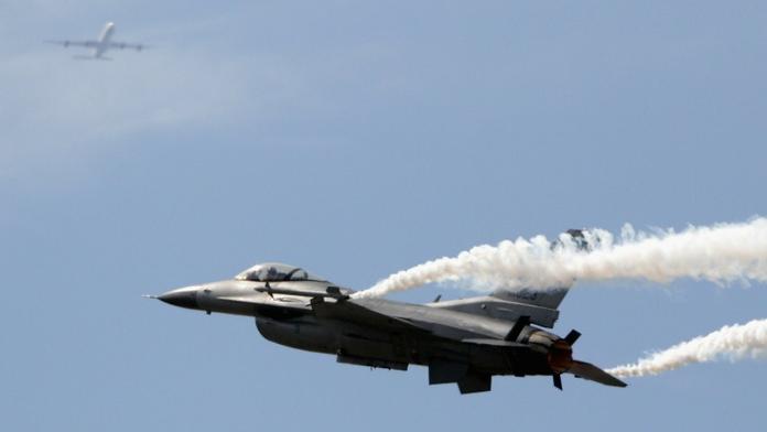 V Bavorsku se zřítila americká stíhačka, pilot přežil