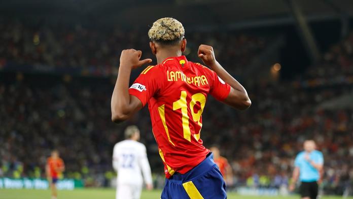 Zlatý míč? Důvod, proč ráno vstávám, hlásí Yamal. Teď se těší na Ronalda