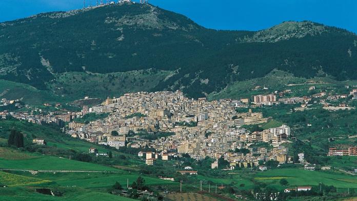 Italské město rozdává domy zadarmo! Rodinám s dětmi nabízí i peníze