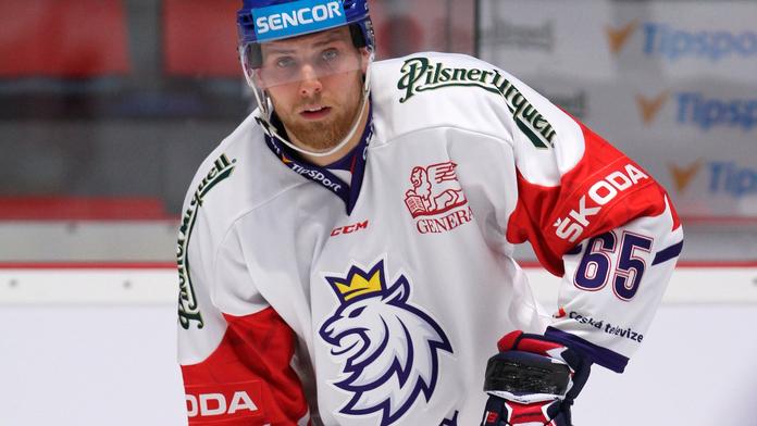 Reprezentační bek mění angažmá! Míří k parťákovi do KHL