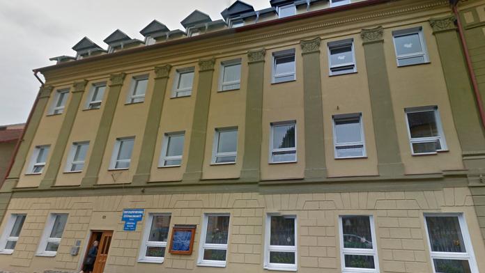 Hromadný útěk z výchovného ústavu v Hostouni, zmizelo 9 dětí