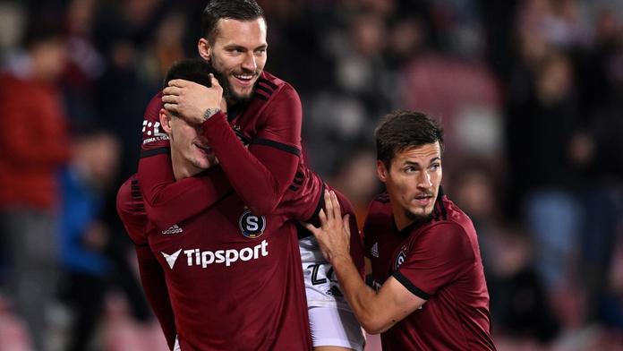 Sparta postupuje do čtvrtfinále poháru. V utkání plném emocí zdolala Baník