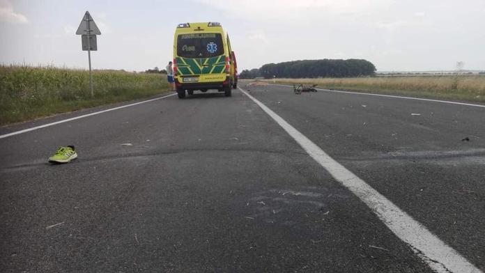Řidič strhnul cyklisty pod kola! Jeden zemřel, další bojuje o život