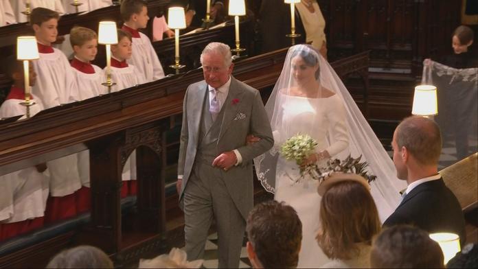 Co si špital Charles s Meghan, když ji vedl k oltáři? Je to frajer!