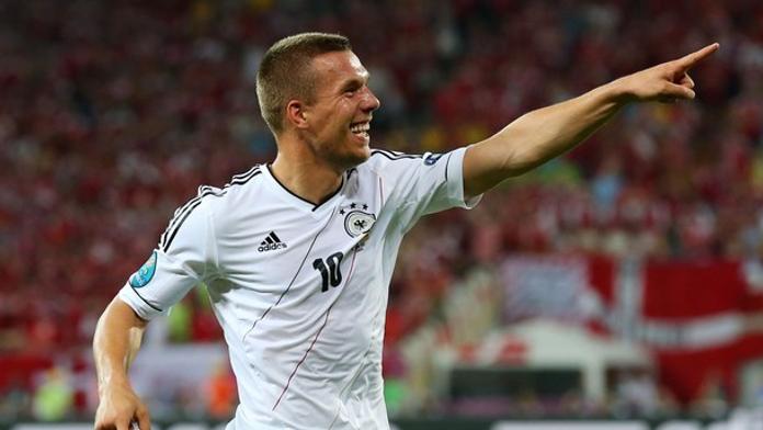 Podolski hrál za Německo 100. zápas a oslavil to gólem