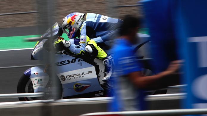 Salač dojel na začátku třetí desítky, Márquez po pádech nestartoval