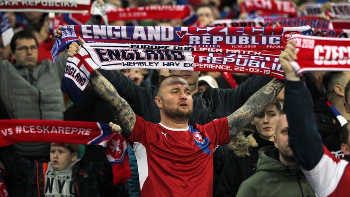 UEFA zvýší limit diváků. Stadiony na Euru by mohly být plné