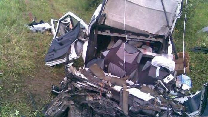Cyklista zemřel pod chevroletem. Další mrtvý při nehodě