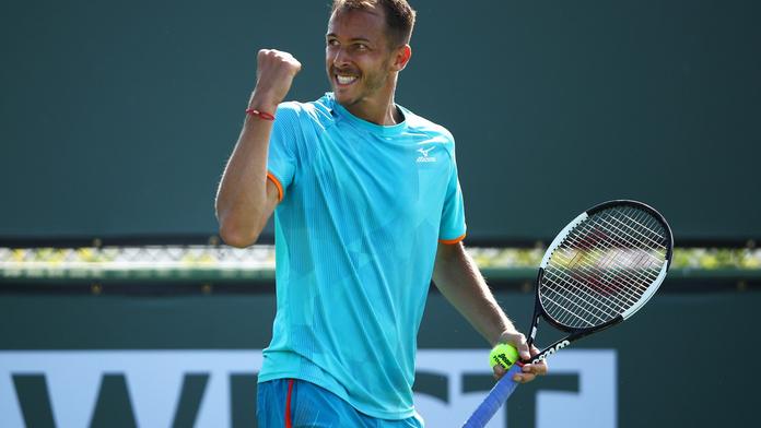 Rosol smetl soupeře za 47 minut, v kvalifikaci jdou dál i další Češi