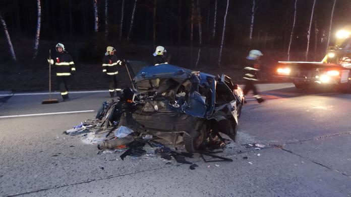 Smrt na D1. Kamion smetl auto, které zastavilo kvůli poruše