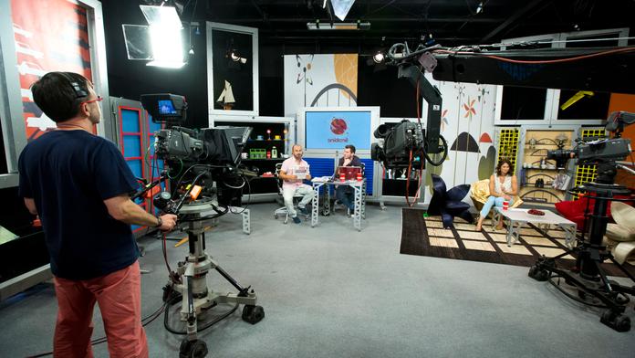 Snídaně s Novou mění studio, logo i znělky. Podívejte se jak!