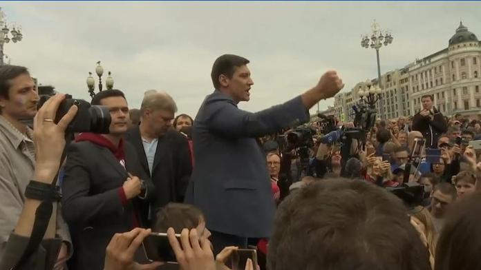 Velký protest v Moskvě. Tisíce lidí chtějí propuštění svých předchůdců