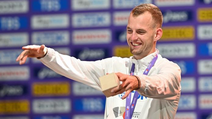 Doma budu dělat vše, co jsem předtím nemohl, smál se po příletu atlet Štefela