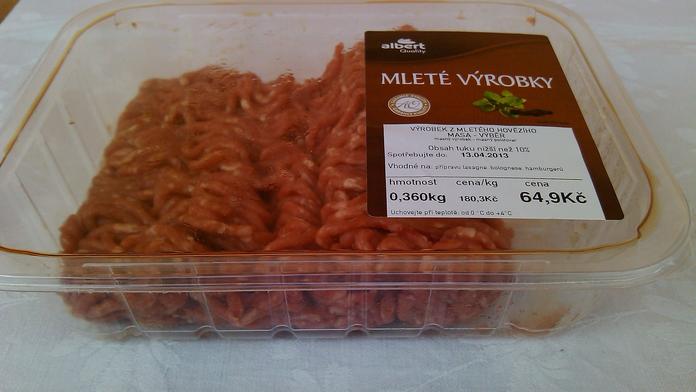 Kolik masa je ve skutečnosti v mletém masu z českých obchodů? To se budete divit!