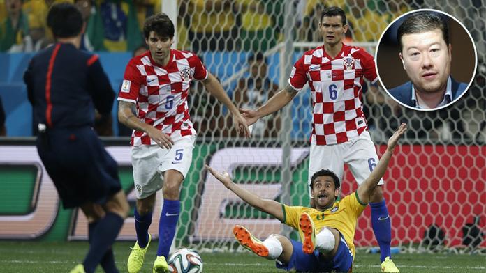 V Okamurovi se vařila jeho japonská krev: Jasná chyba rozhodčího, snad nebyl podplacen!