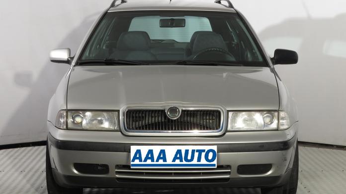 Škoda Octavia I: nevyrábí se už deset let, mezi ojetinami je stále hitem