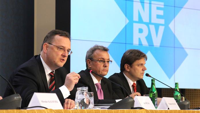Dlouhý to s bojem o Hrad myslí vážně, už má 50 000 podpisů