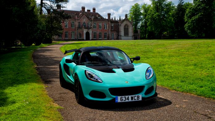 Číňani kupují anglický Lotus. A slibují velké investice