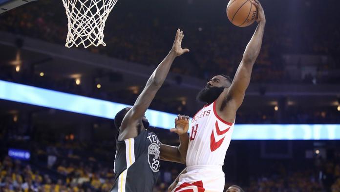 Houston zaskočil Golden State a srovnal stav série na 2:2!