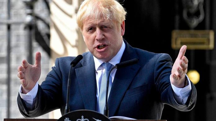 "Irská pojistka je nedemokratická," tvrdí Johnson. EU ji nezruší