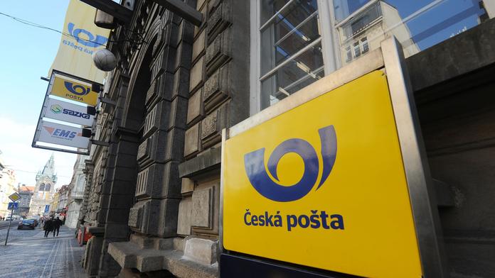 Česká pošta zavádí nový poplatek: 30 korun za změnu místa doručení