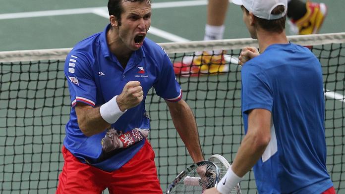 ON-LINE: Češi jsou po roce znovu VE FINÁLE! Berdych se Štěpánkem ovládli čtyřhru 3:0