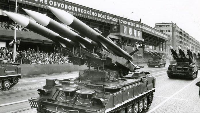 Česko plánuje obří vojenskou přehlídku. Na výročí 100 let státu