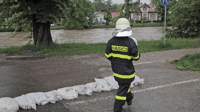 Hladiny řek v Česku rychle stoupají, meteorologové varují před povodněmi!