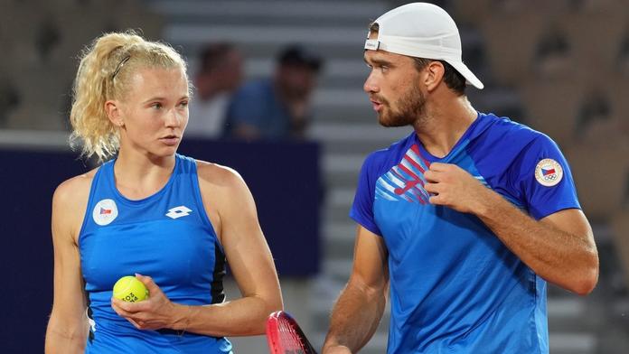 Tenisté Kateřina Siniaková s Tomášem Macháčem