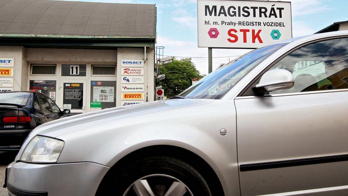 Máte auto v DEPOZITU? Čtěte, co dělat, aby vám jej nevyřadili!