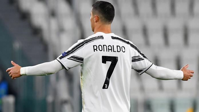 Ronaldo vstřelil 750. gól v kariéře! Hrdinkou zápasu však byla žena