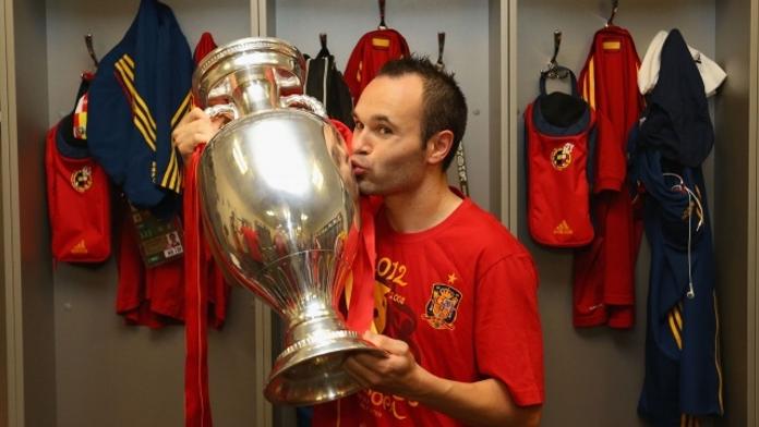 Nejlepším hráčem EURA zvolen Iniesta. Byl vidět všude, shodla se komise