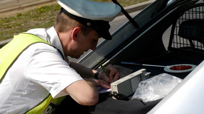 Ukradli vám auto nebo peněženku a policie nic nezjistila? Přečtěte si proč!