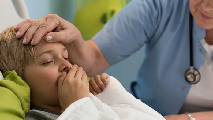 Mezi dětmi se šíří tuberkulóza. Dvouletá dívka je ve vážném stavu