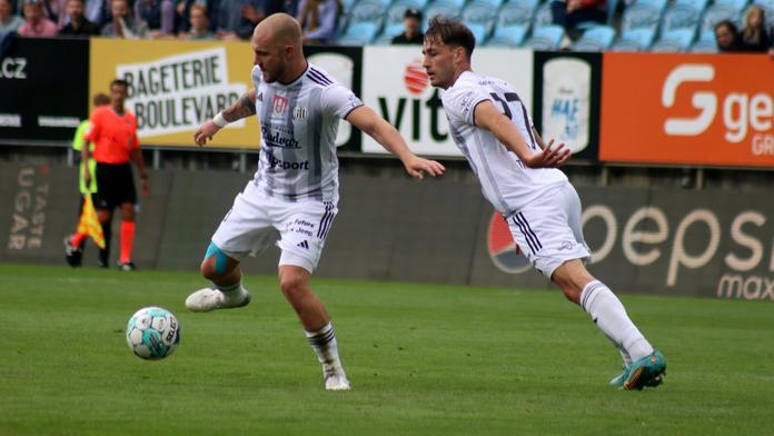 Fotbalisté Českých Budějovic v zápase proti Mladé Boleslavy
