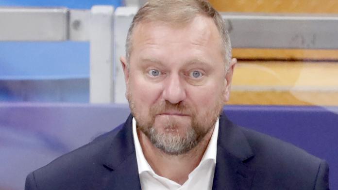 Skandál v KHL! Trenér Chabarovsku byl vyhozen za zvláštních okolností